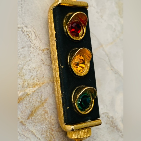 Gold and Black Traffic Light Vintage Keychain - Picture 6 of 6